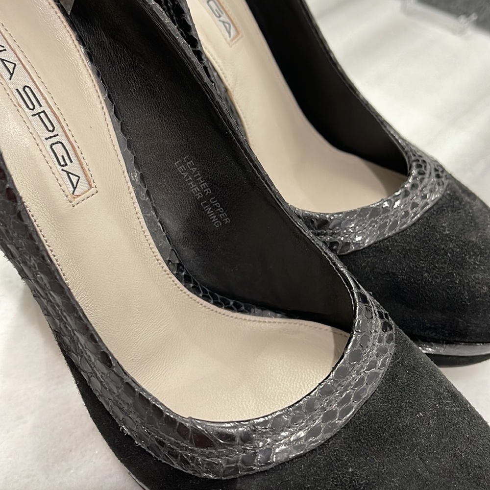 Via Spiga Blk Suede/Python Platform Heels. Size 7… - image 8
